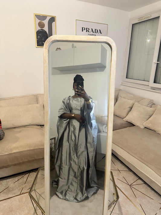 ROBE AYSHA – Élégance et Raffinement